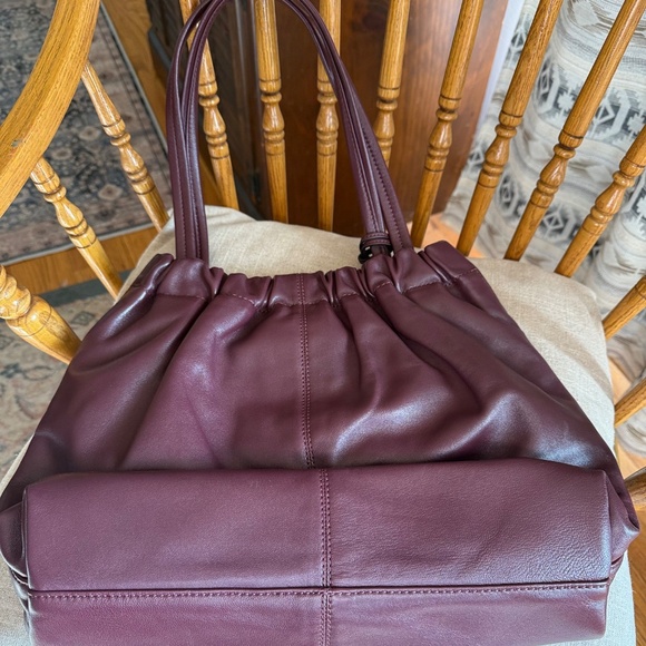 MARC JACOBS Cristina Tote in Plum (Bordeaux), NWOT - Picture 3 of 16